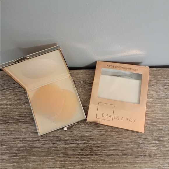 Bra in a box - Picture 1 of 2